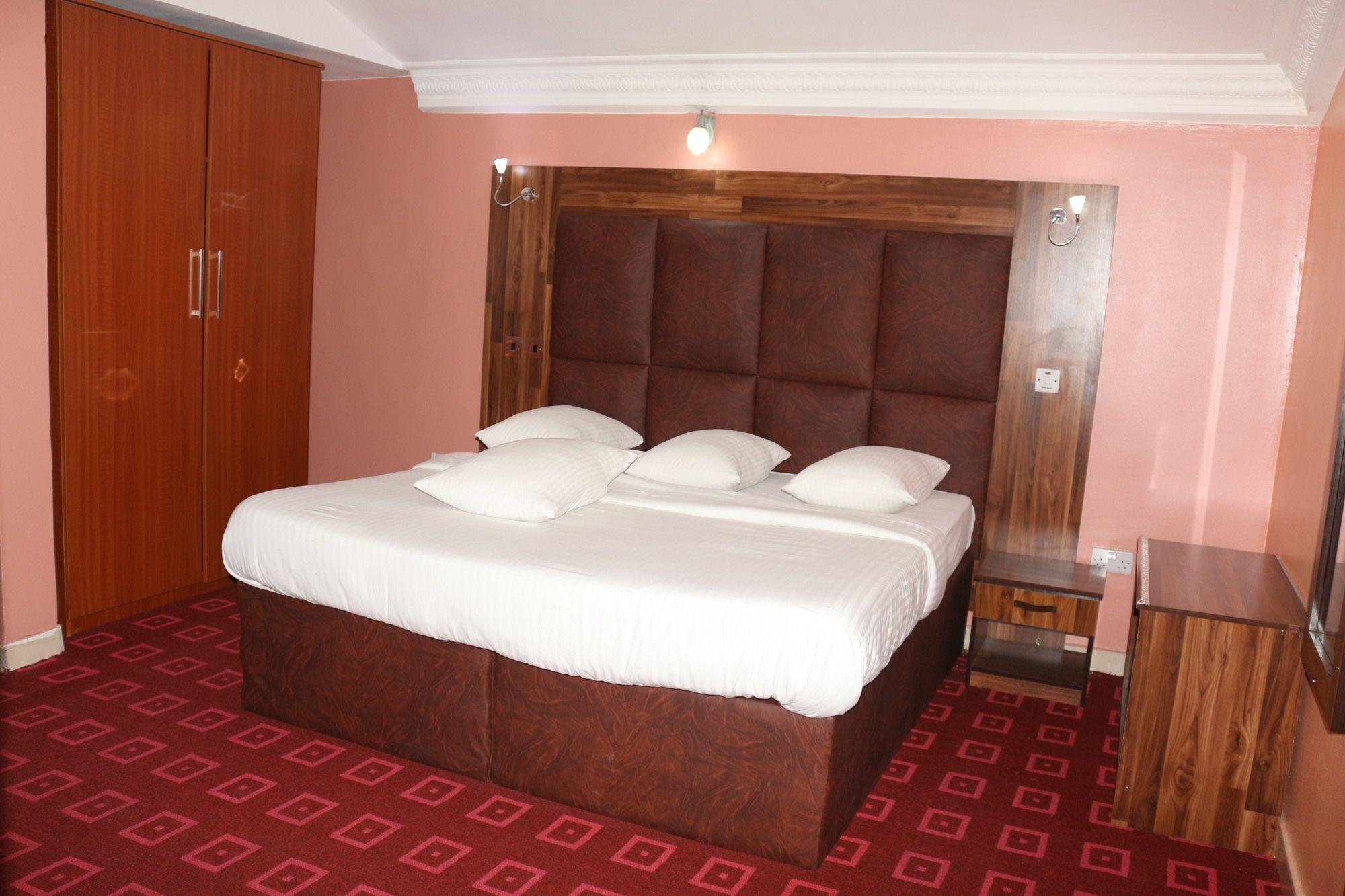 Royal Charlin Hotel And Suites Port Harcourt Exteriér fotografie